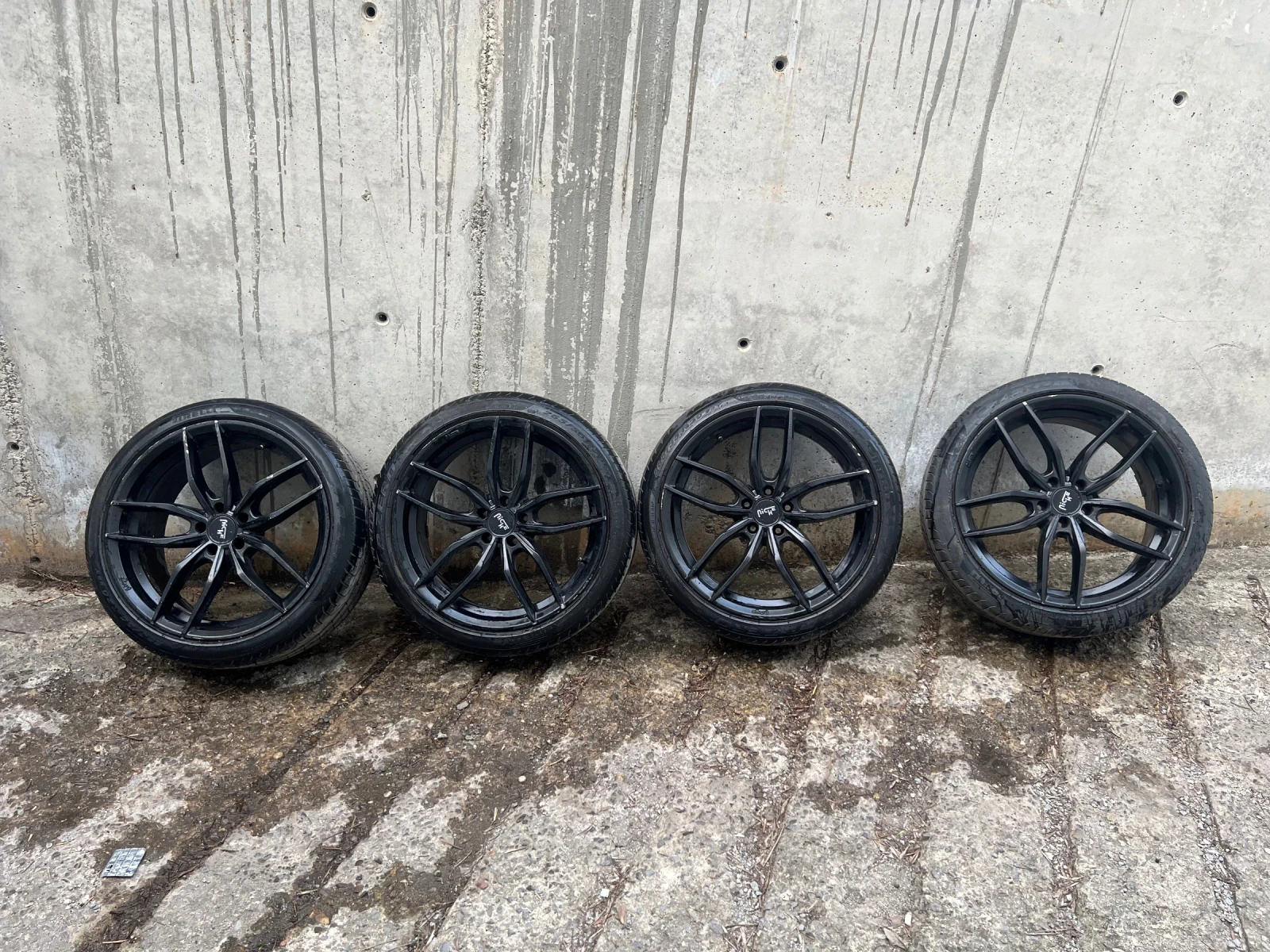 Гуми с джанти Pirelli 265/35R20