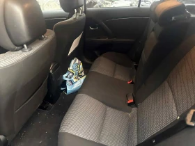 Toyota Avensis 1.8 Valvematic (147 к.с.) НАВИГАЦИЯ НА ЧАСТИ ! , снимка 14