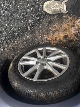 Toyota Avensis 1.8 Valvematic (147 к.с.) НАВИГАЦИЯ НА ЧАСТИ ! , снимка 10