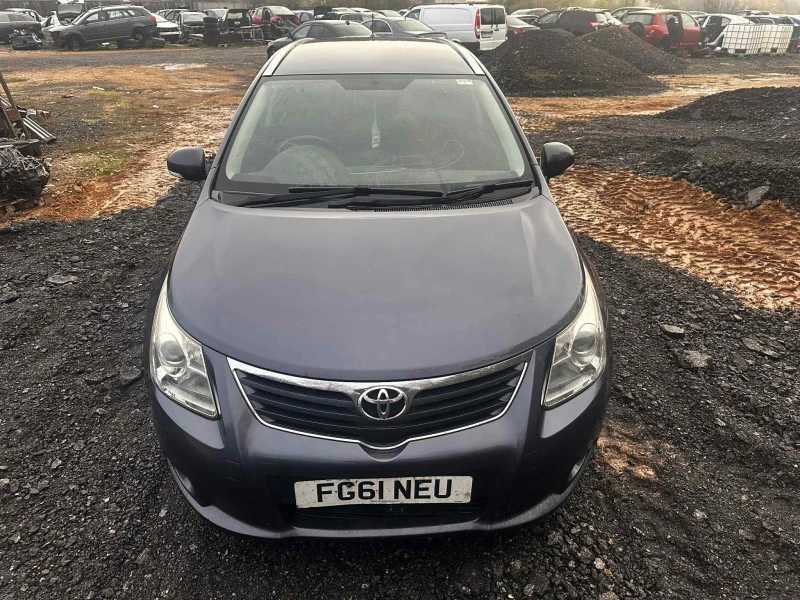Toyota Avensis 1.8 Valvematic (147 к.с.) НАВИГАЦИЯ НА ЧАСТИ ! , снимка 2 - Автомобили и джипове - 52982326