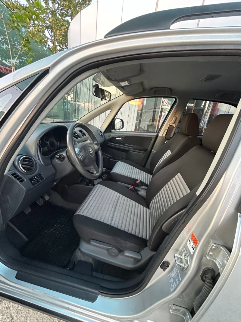 Suzuki SX4 1.6 Facelift , снимка 8 - Автомобили и джипове - 47479212