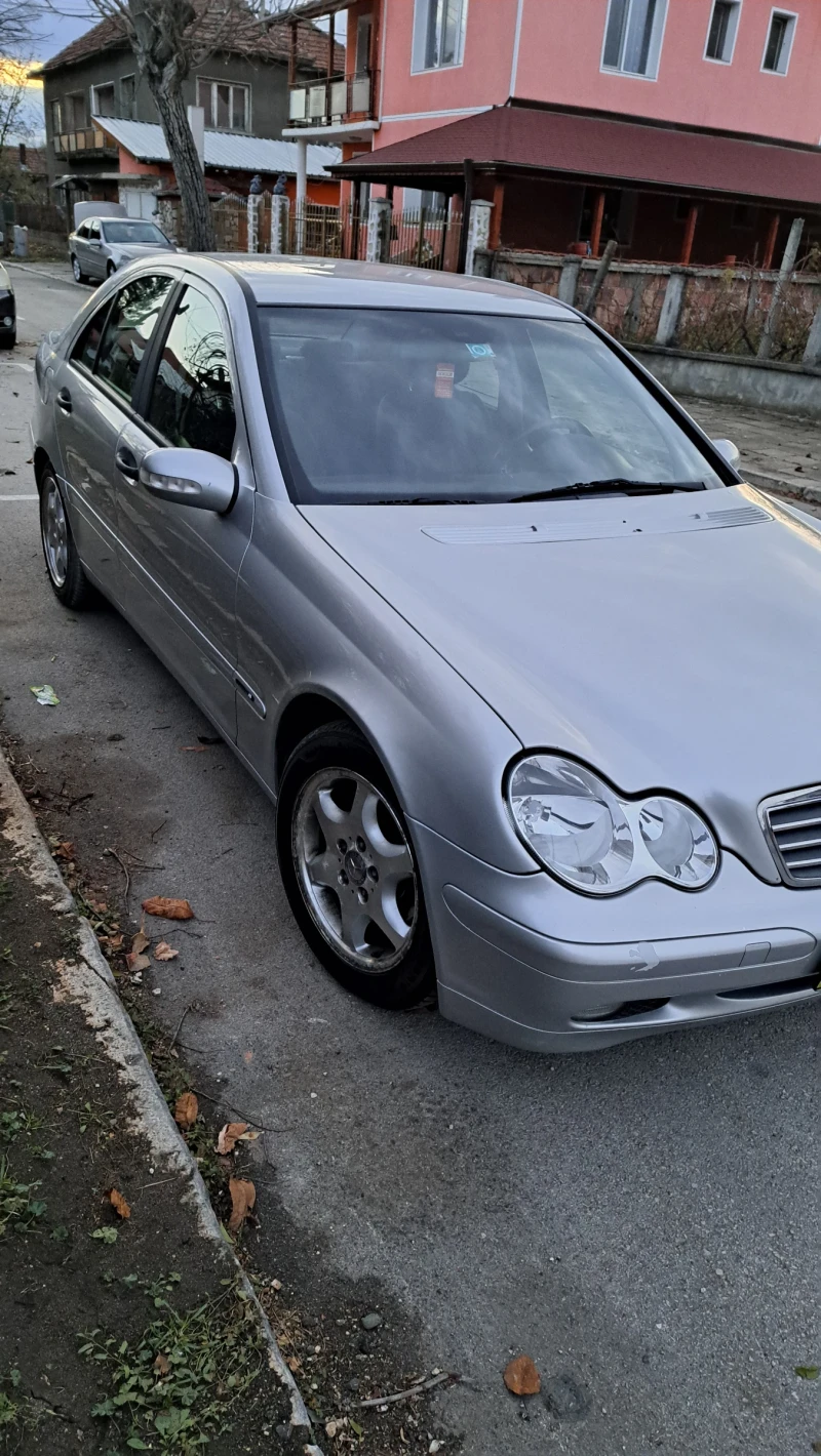 Mercedes-Benz C 180 1.8 компресор, снимка 8 - Автомобили и джипове - 48086409