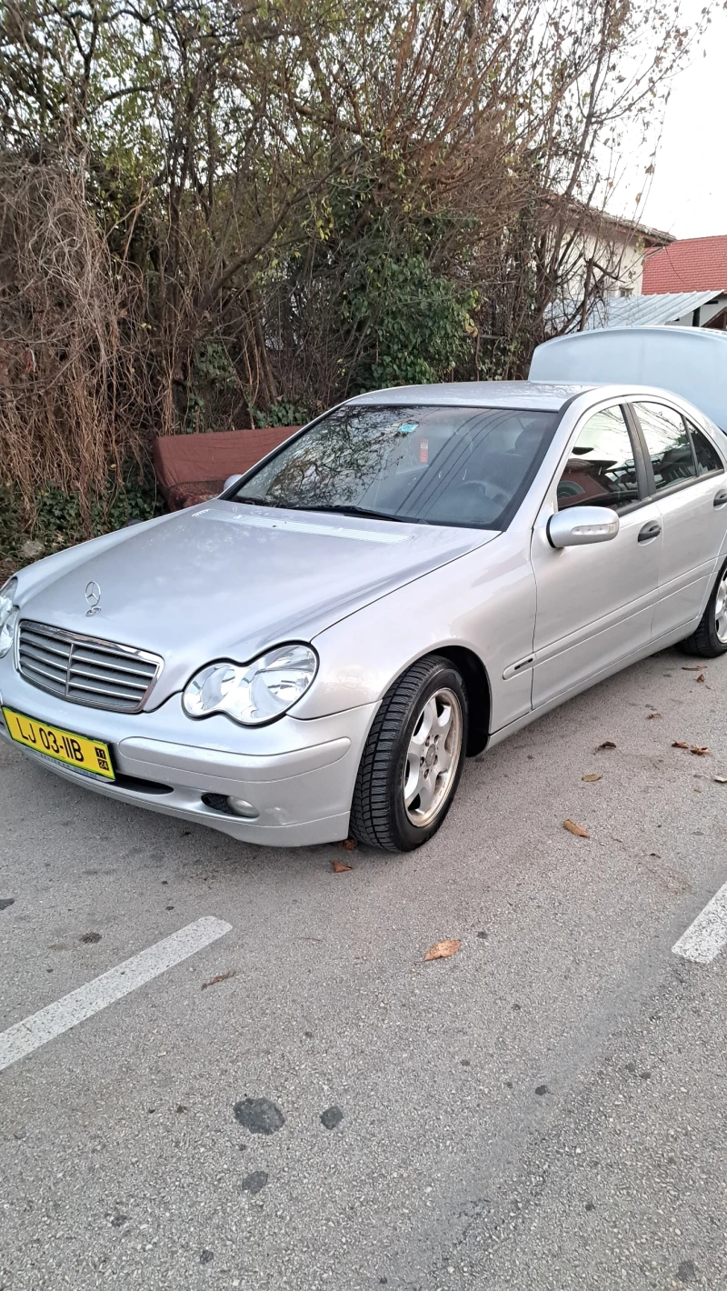 Mercedes-Benz C 180 1.8 компресор, снимка 4 - Автомобили и джипове - 48086409