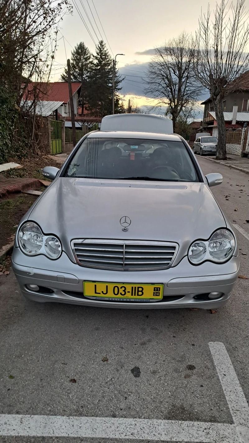 Mercedes-Benz C 180 1.8 компресор, снимка 12 - Автомобили и джипове - 48086409