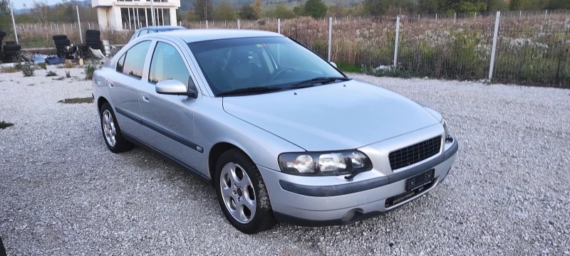 Volvo S60 2.0 turbo 180кс, снимка 8 - Автомобили и джипове - 48585352