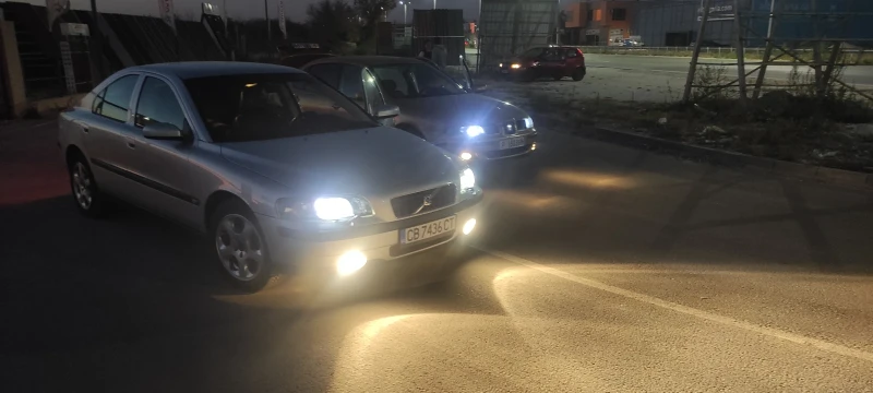 Volvo S60 2.0 turbo 180кс, снимка 3 - Автомобили и джипове - 48585352