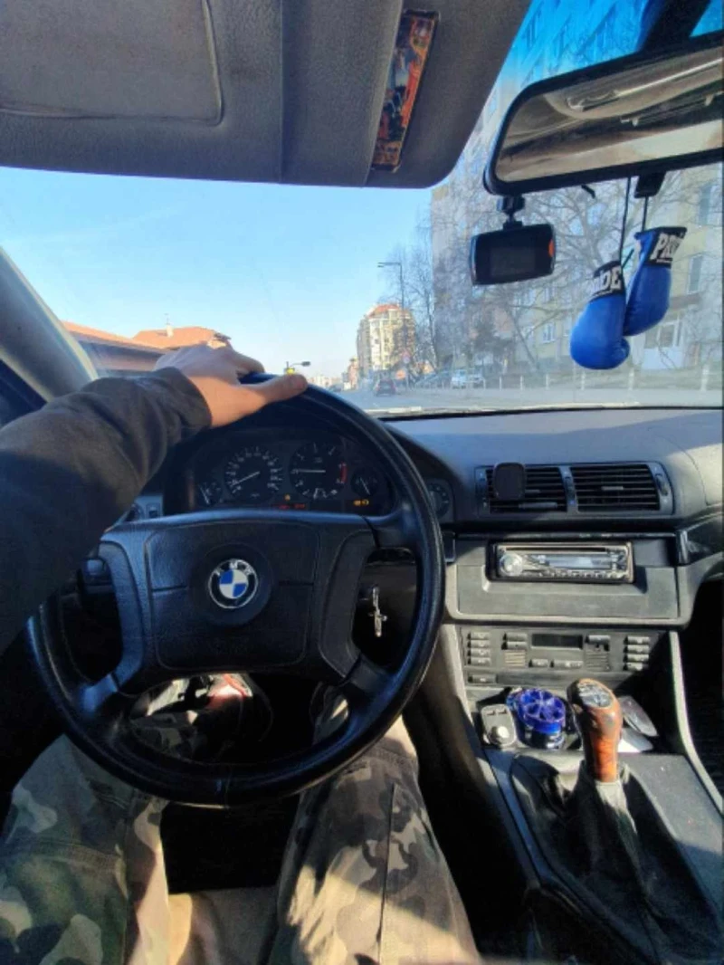 BMW 525, снимка 7 - Автомобили и джипове - 49185382