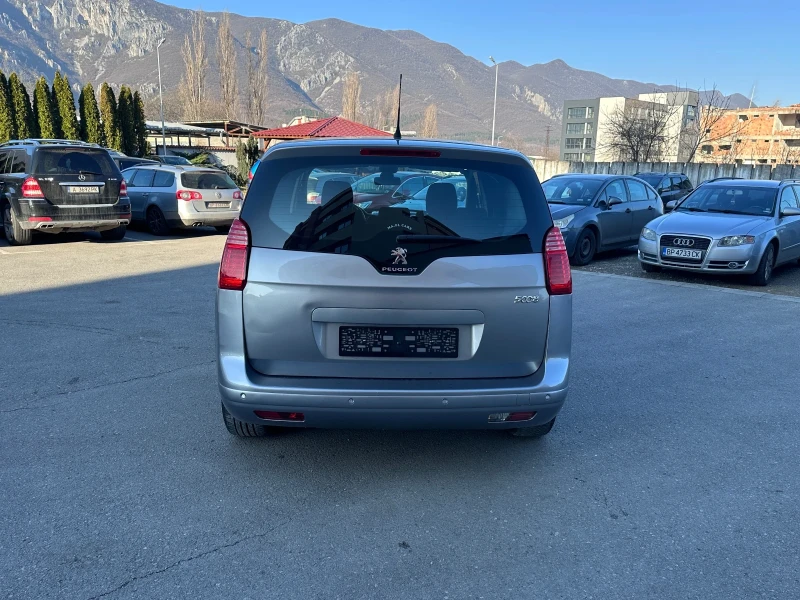 Peugeot 5008 FaceLift - 1.6eHDI - 7МЕСТА - НАВИГАЦИЯ, снимка 6 - Автомобили и джипове - 49368380