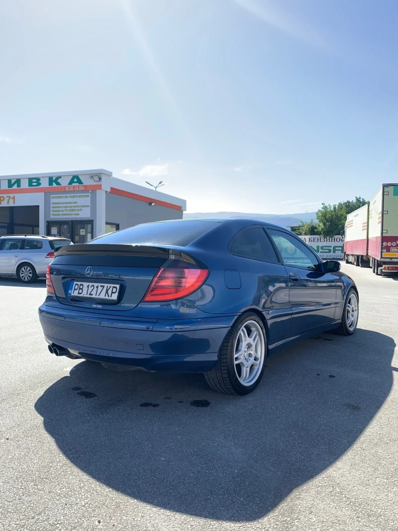 Mercedes-Benz C 230 Kompressor, снимка 4 - Автомобили и джипове - 49387903