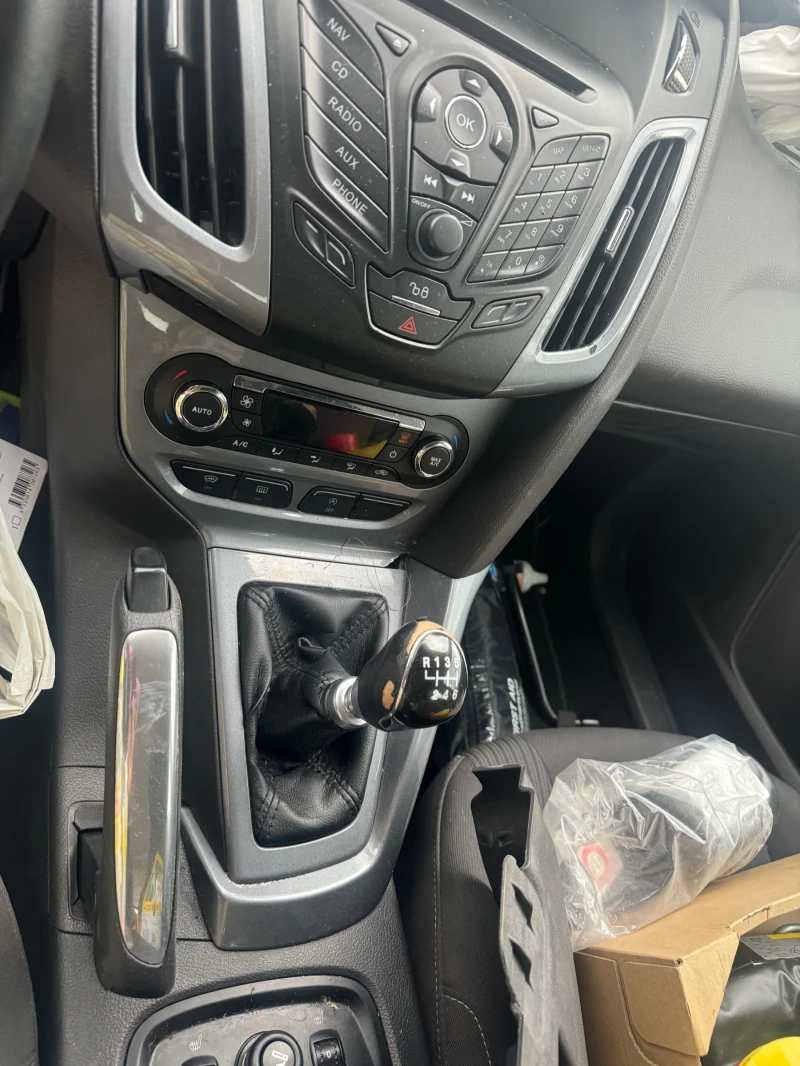 Ford Focus 1.6TDCI 116ks, снимка 9 - Автомобили и джипове - 52661855