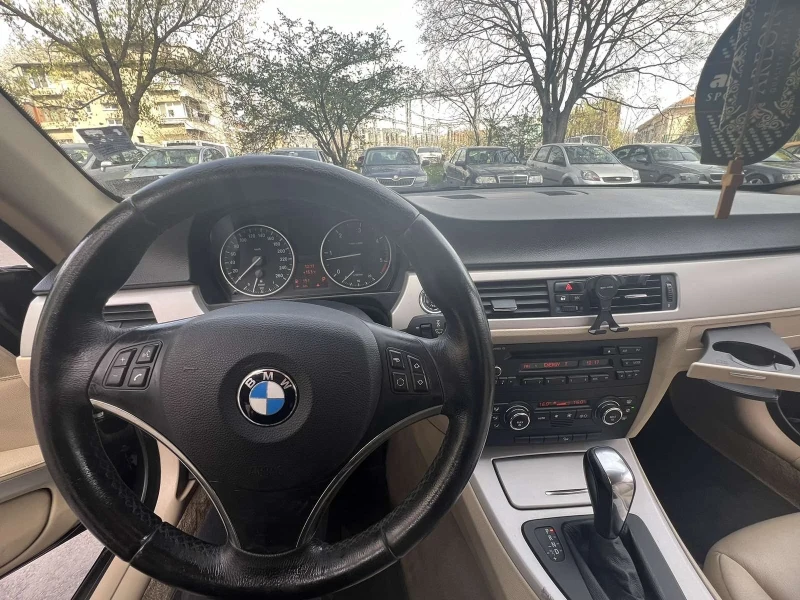 BMW 320 4x4, снимка 10 - Автомобили и джипове - 52731851