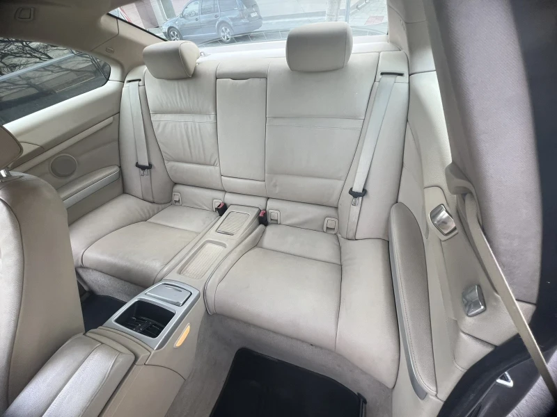 BMW 320 4x4, снимка 11 - Автомобили и джипове - 52731851