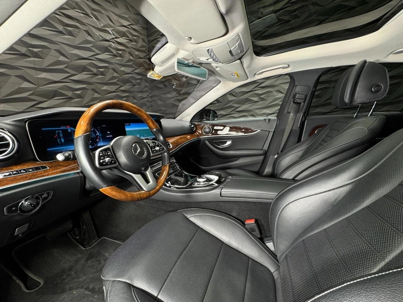 Mercedes-Benz E 400 d 4Matic AMG Line* Pano* Camera* 360, снимка 5 - Автомобили и джипове - 51302988
