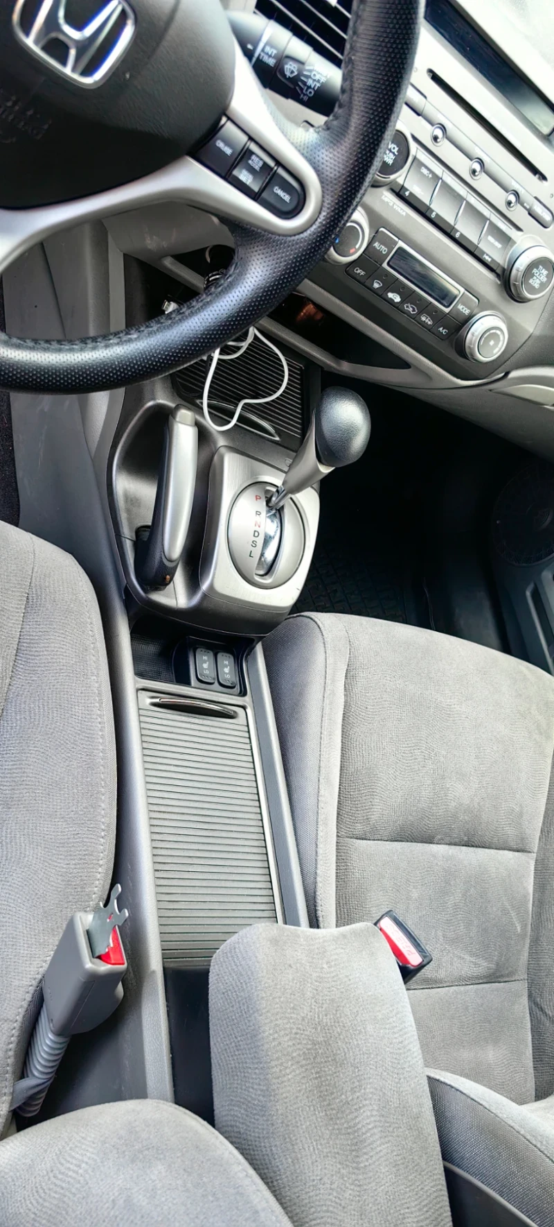 Honda Civic Хибрид, снимка 16 - Автомобили и джипове - 52543591