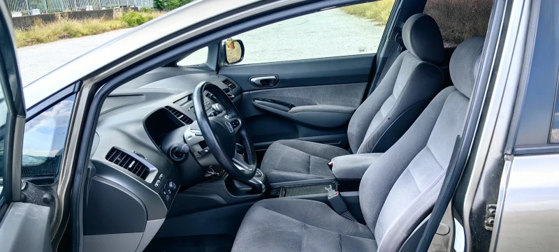 Honda Civic Хибрид, снимка 9 - Автомобили и джипове - 52543591