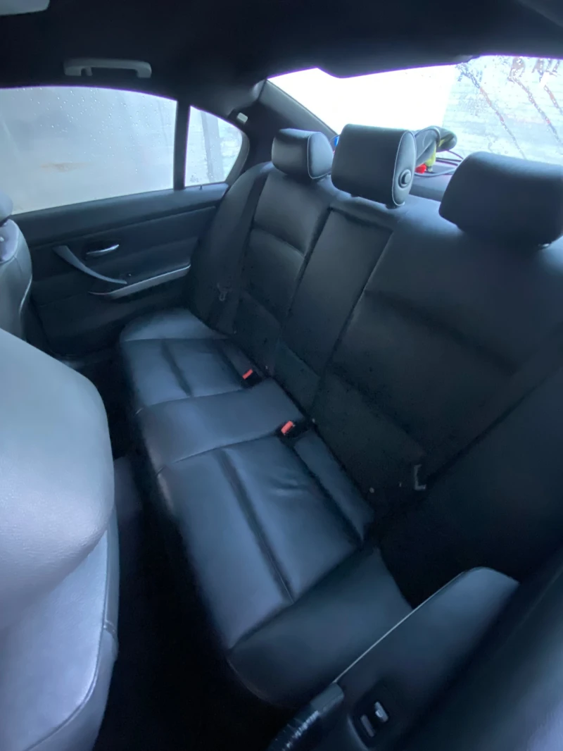 BMW 320, снимка 13 - Автомобили и джипове - 52839598