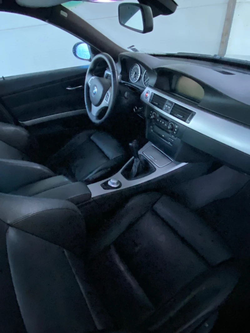 BMW 320, снимка 11 - Автомобили и джипове - 52839598