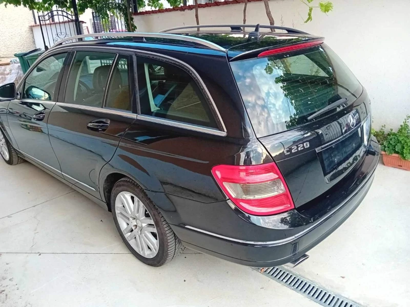 Mercedes-Benz C 220, снимка 7 - Автомобили и джипове - 53294404