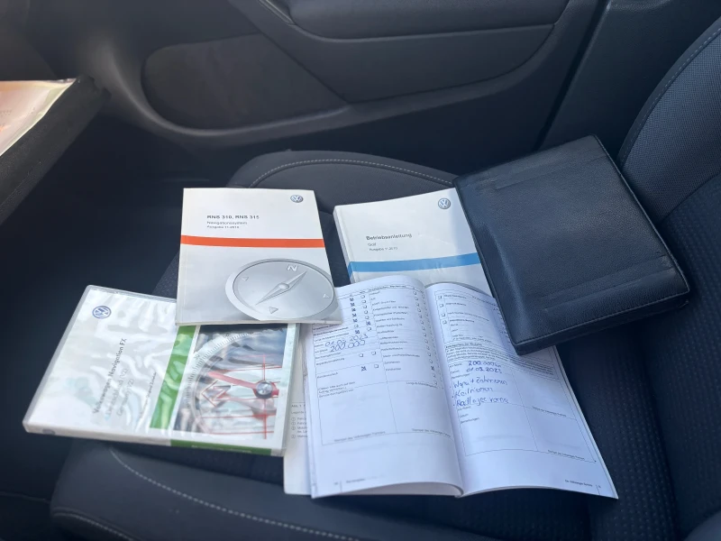 VW Golf 1.6TDI #NAVI#PARK-ASIST#TOP, снимка 11 - Автомобили и джипове - 53204487