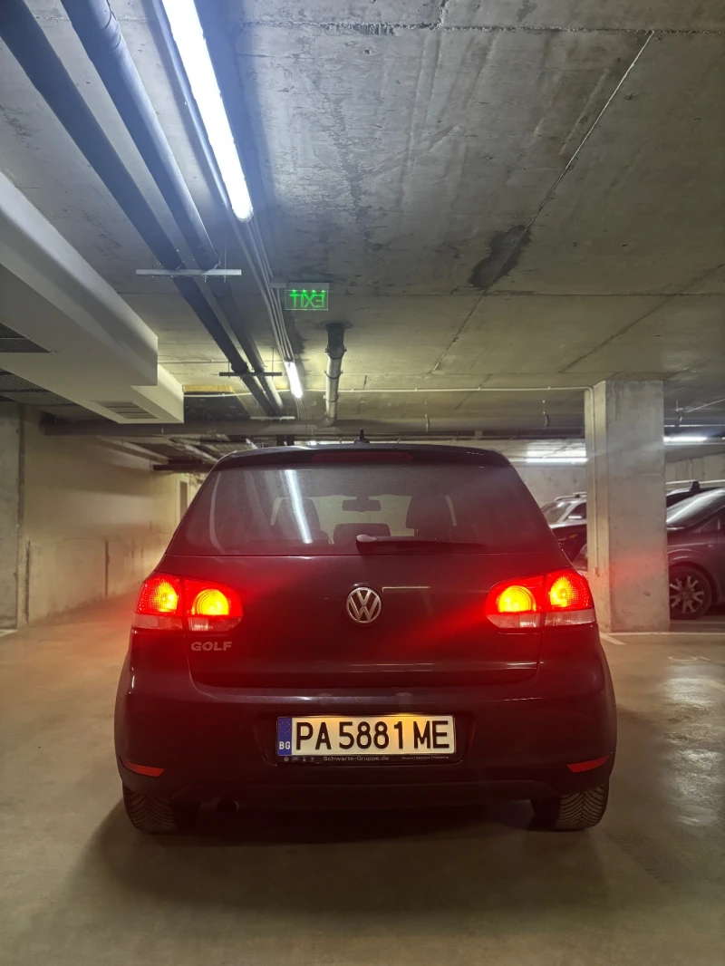 VW Golf 1.6TDI #NAVI#PARK-ASIST#TOP, снимка 4 - Автомобили и джипове - 53204487