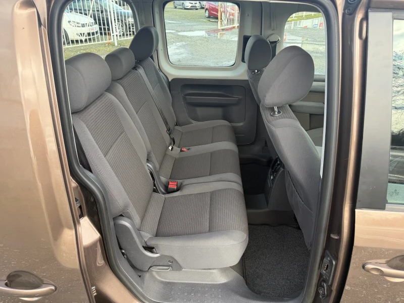 VW Caddy MAXI 2.0i - 109кс /  ПЪТНИЧЕСКО / 7МЕСТА / ERDGAS , снимка 13 - Автомобили и джипове - 53583096