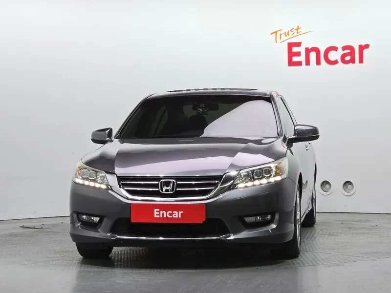 Honda Accord 2.4 9Th Generation, снимка 8 - Автомобили и джипове - 56020441