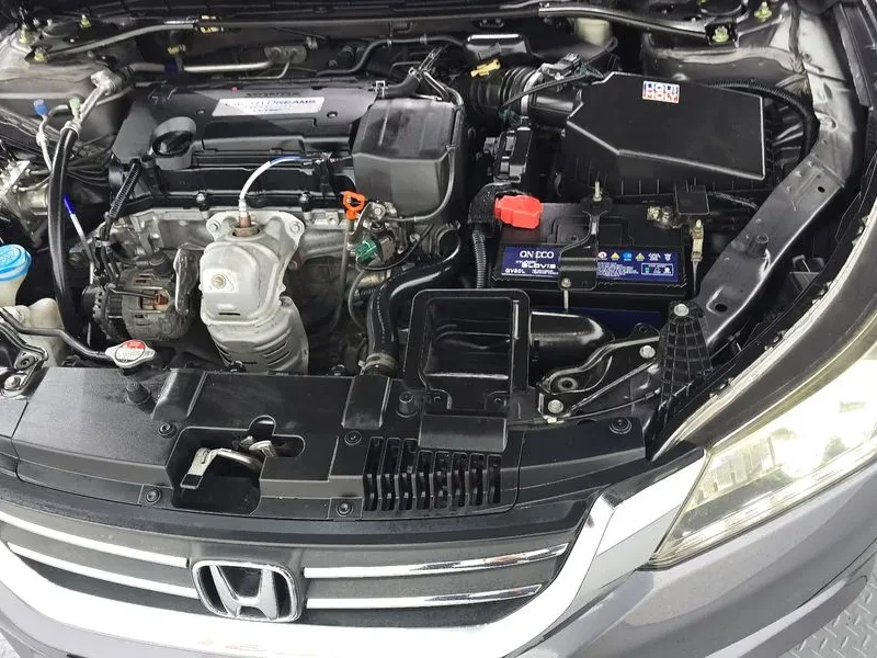 Honda Accord 2.4 9Th Generation, снимка 17 - Автомобили и джипове - 56020441