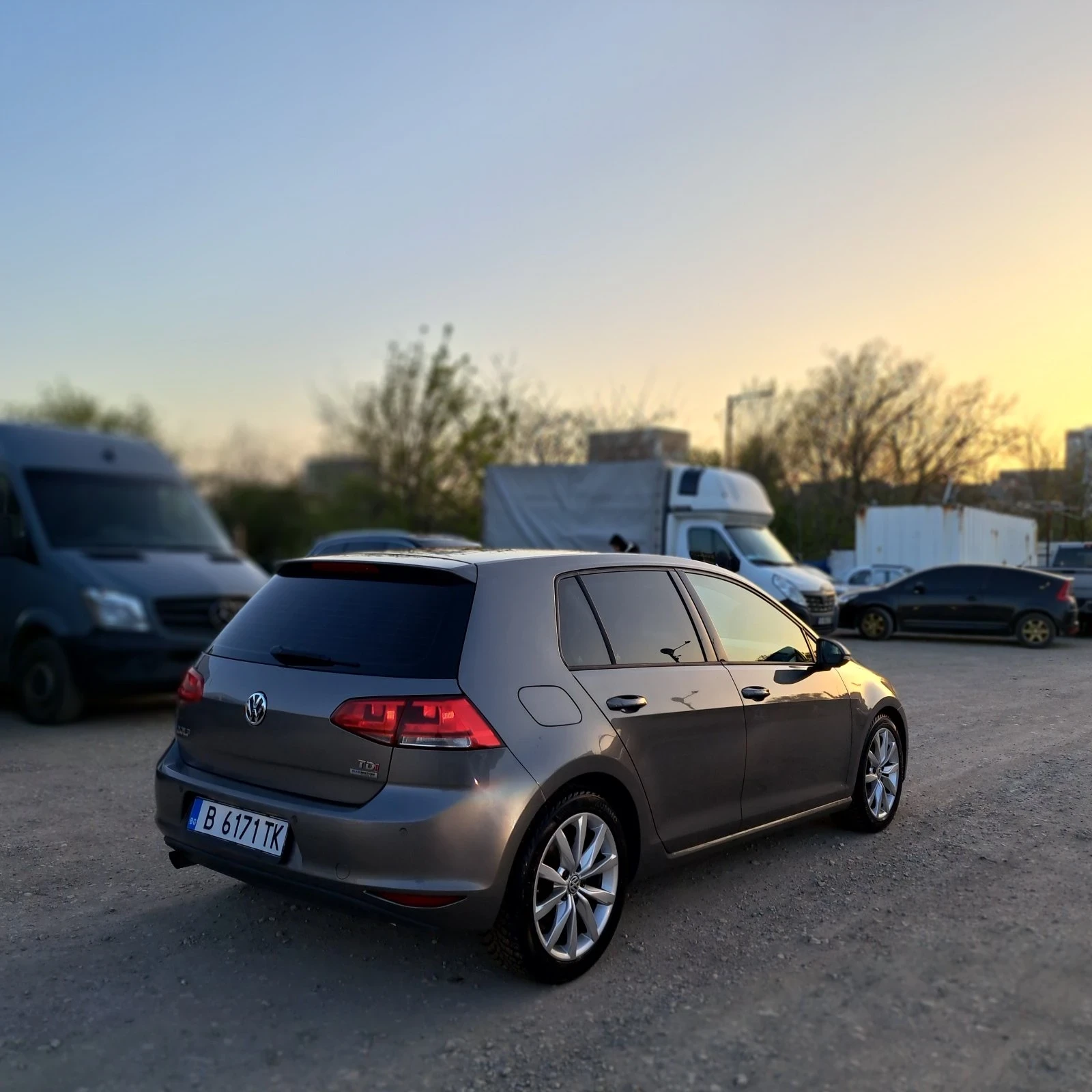 VW Golf 1.6 tdi Highline - изображение 8