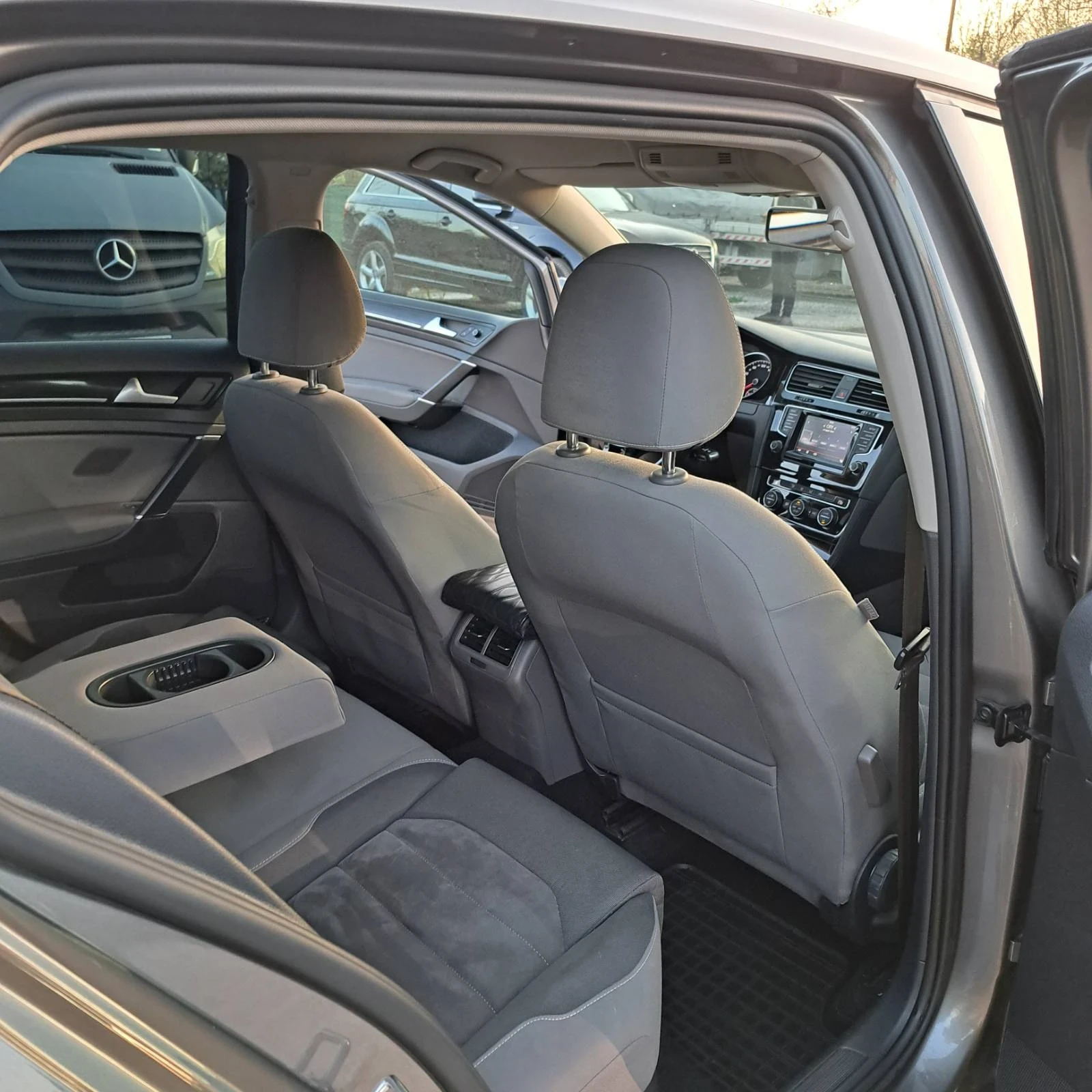 VW Golf 1.6 tdi Highline - изображение 6