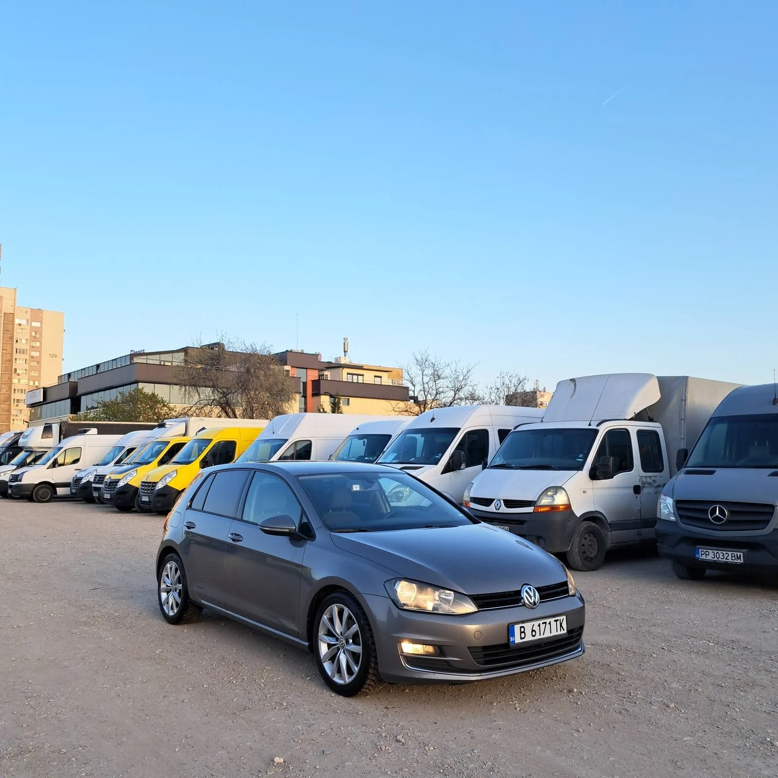 VW Golf 1.6 tdi Highline - изображение 2