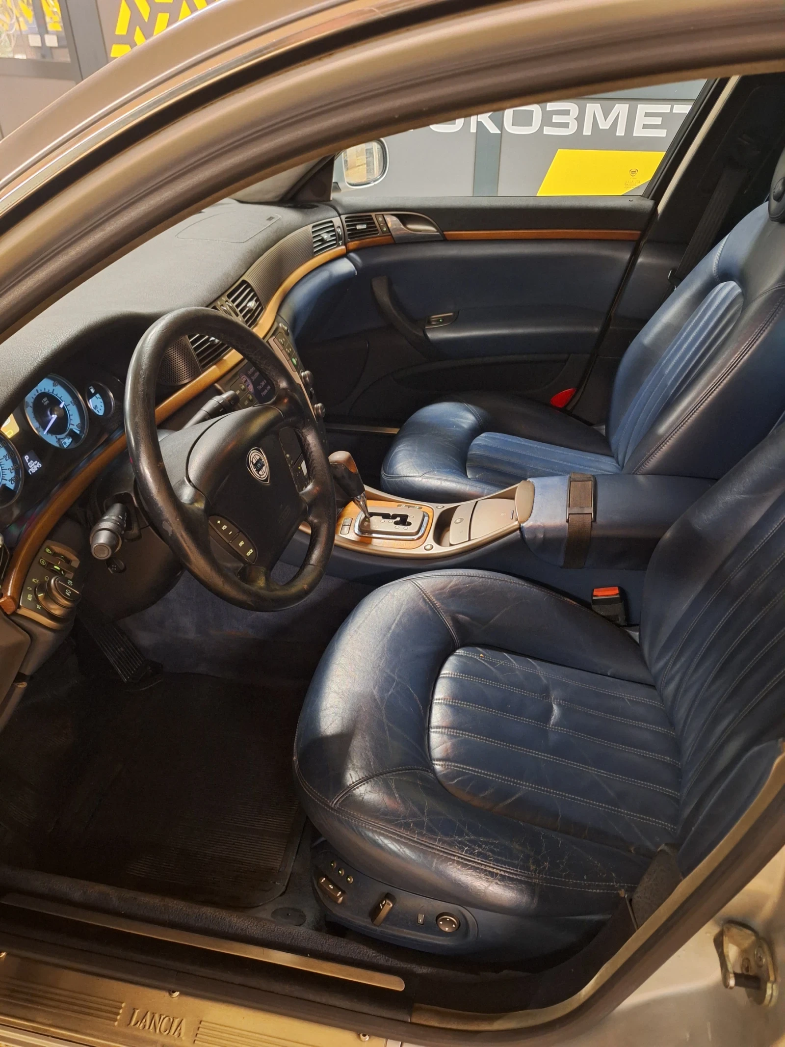 Lancia Thesis 2, 4 20V 175 - изображение 7