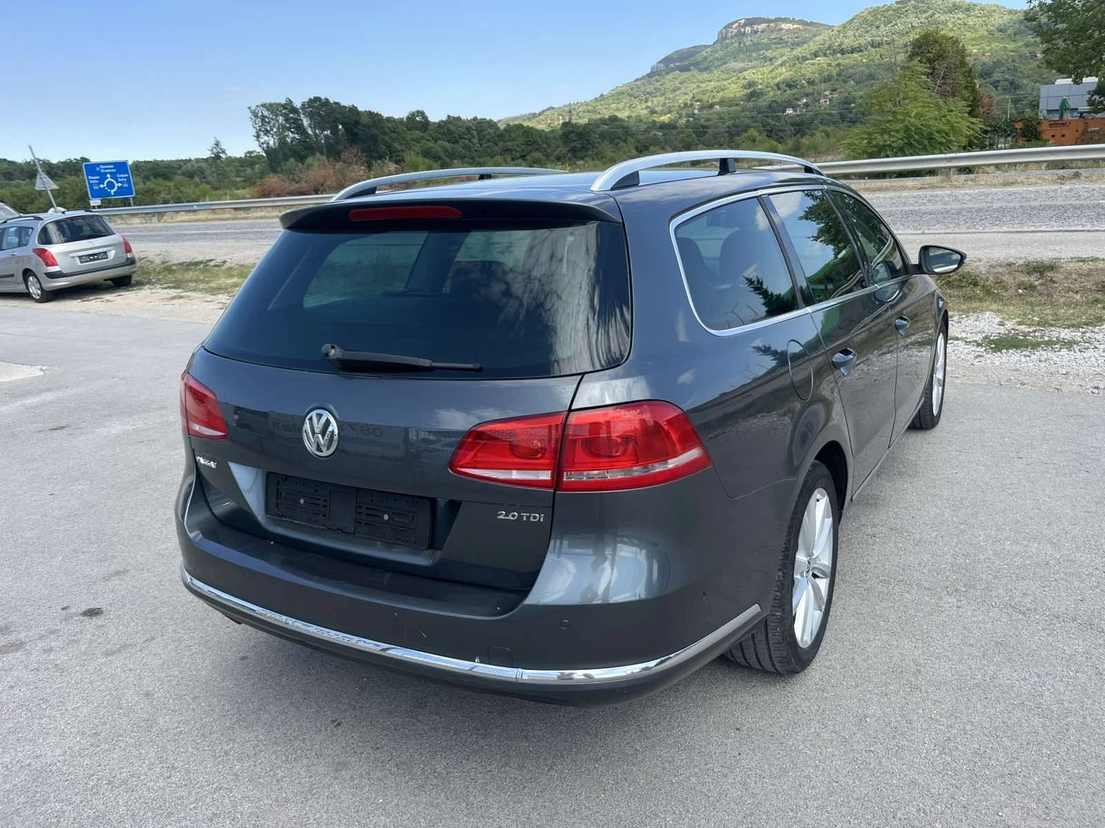 VW Passat 2.0TDI 140к 6ск EURO 5B COMMON RAIL NAVI ИТАЛИЯ - изображение 4
