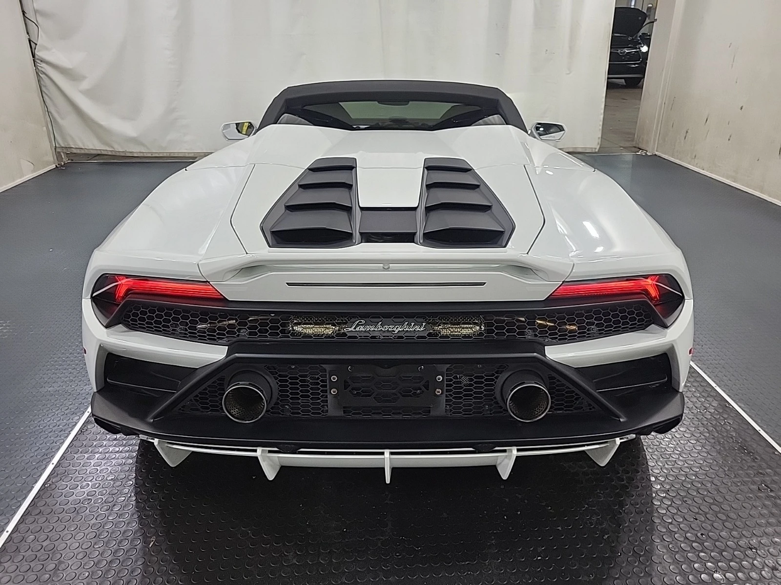 Lamborghini Huracan EVO * * CARFAX * * АВТО КРЕДИТ * *  - изображение 6