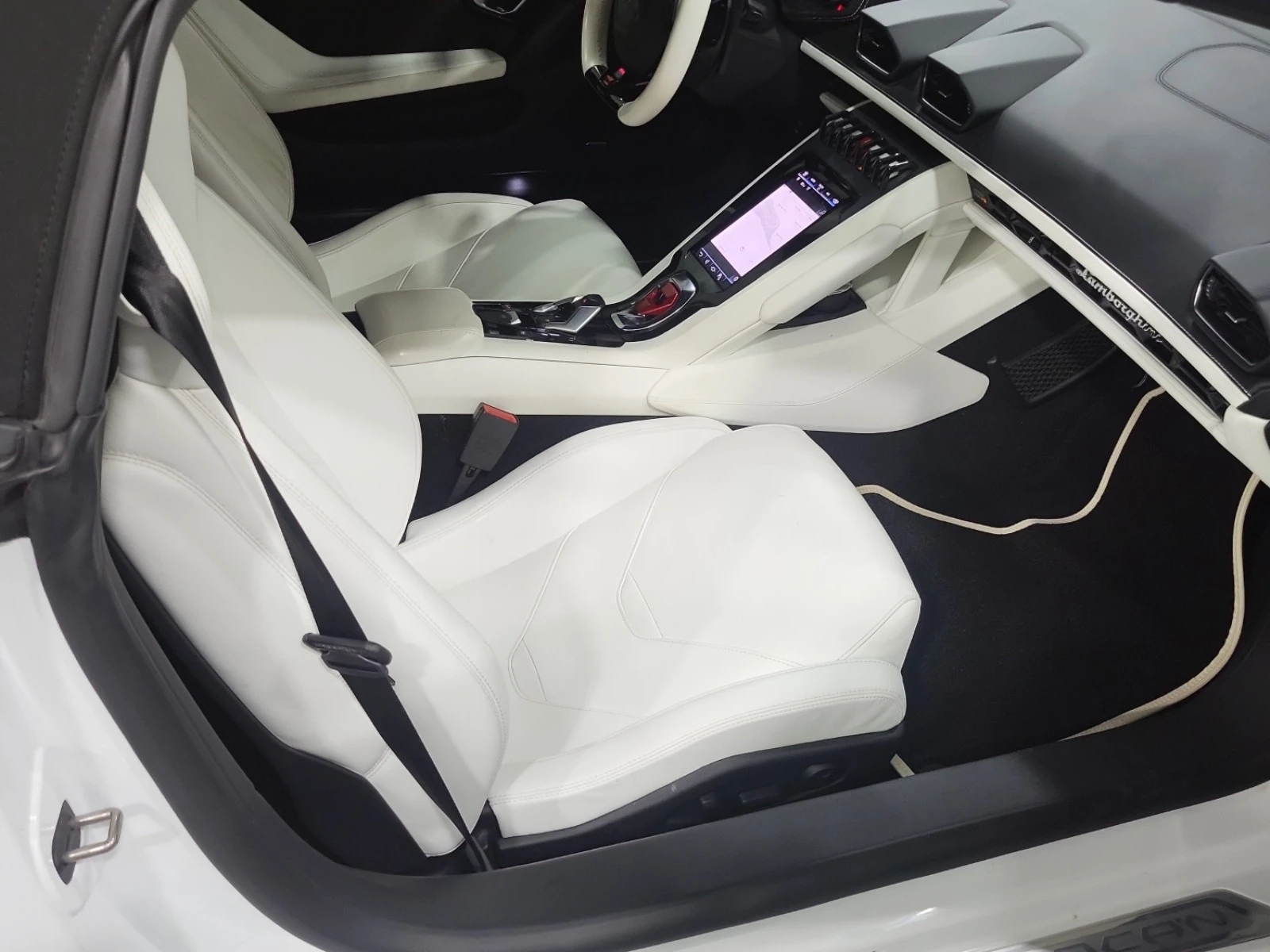 Lamborghini Huracan EVO * * CARFAX * *   * *  | Mobile.bg   12