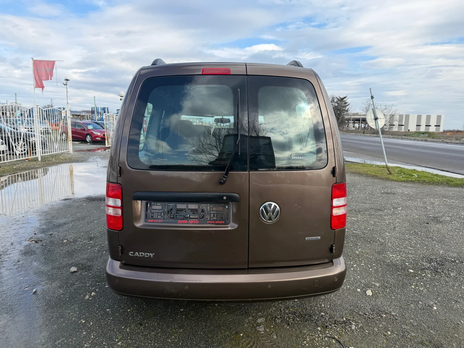 VW Caddy MAXI 2.0i - 109кс /  ПЪТНИЧЕСКО / 7МЕСТА / ERDGAS  - изображение 6