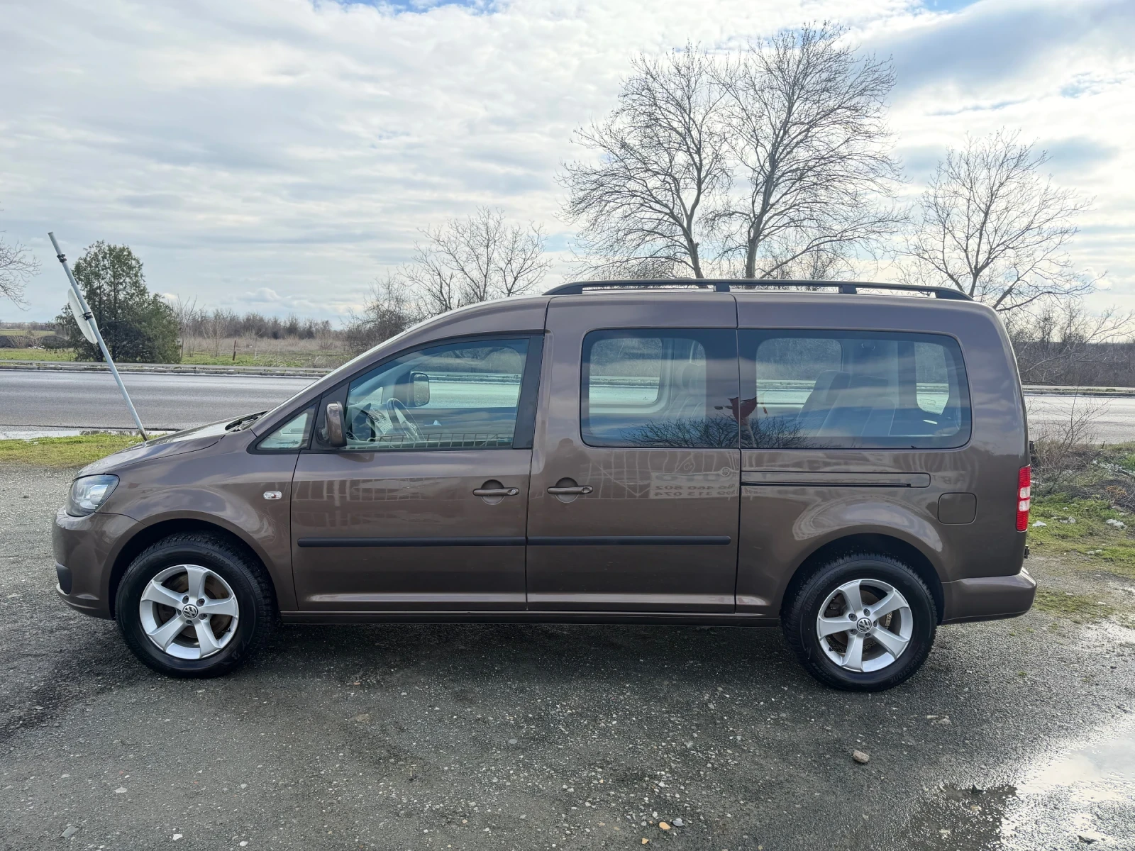 VW Caddy MAXI 2.0i - 109кс /  ПЪТНИЧЕСКО / 7МЕСТА / ERDGAS  - изображение 8