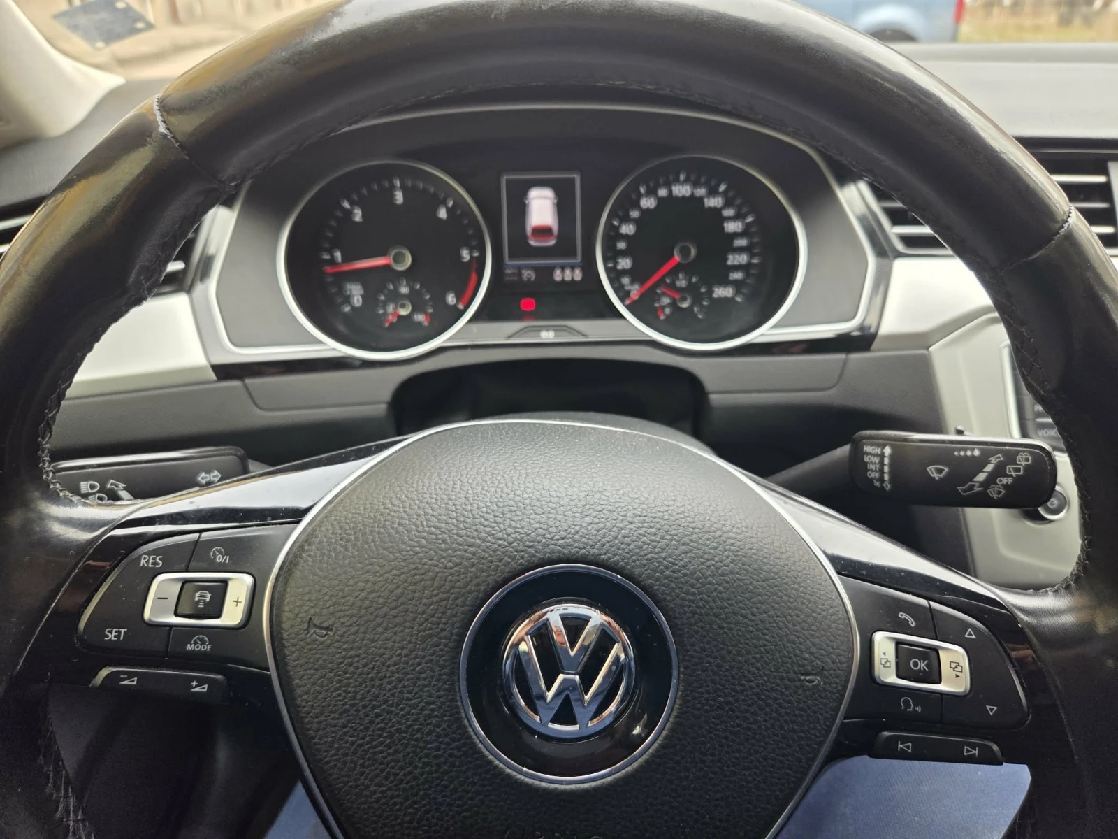 VW Passat B8, снимка 8 - Автомобили и джипове - 53692323