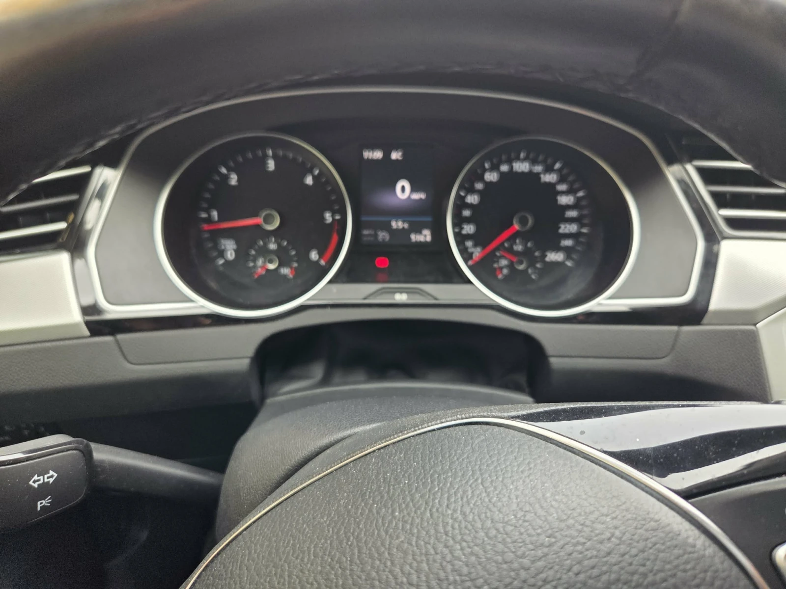 VW Passat B8, снимка 5 - Автомобили и джипове - 53692323