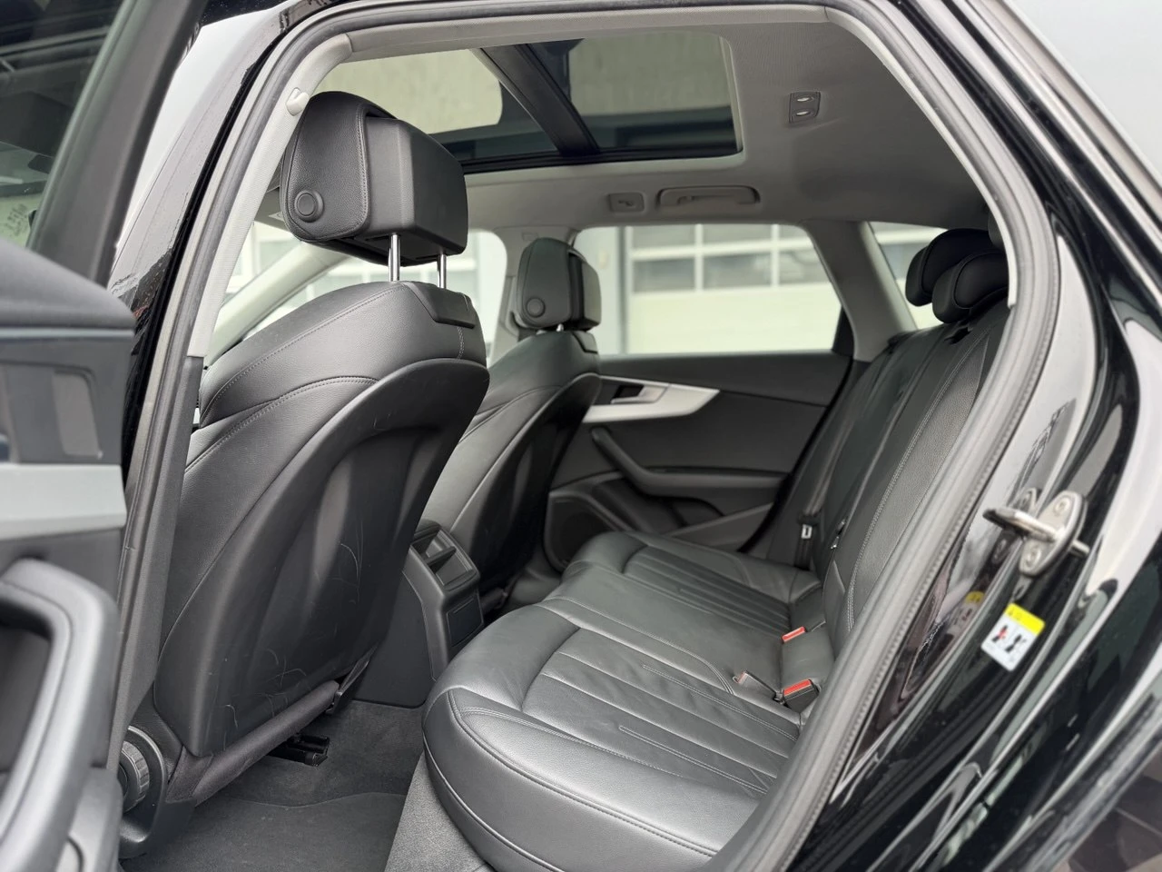 Audi A4 2.0TDI S-TRONIC, снимка 11 - Автомобили и джипове - 53728088