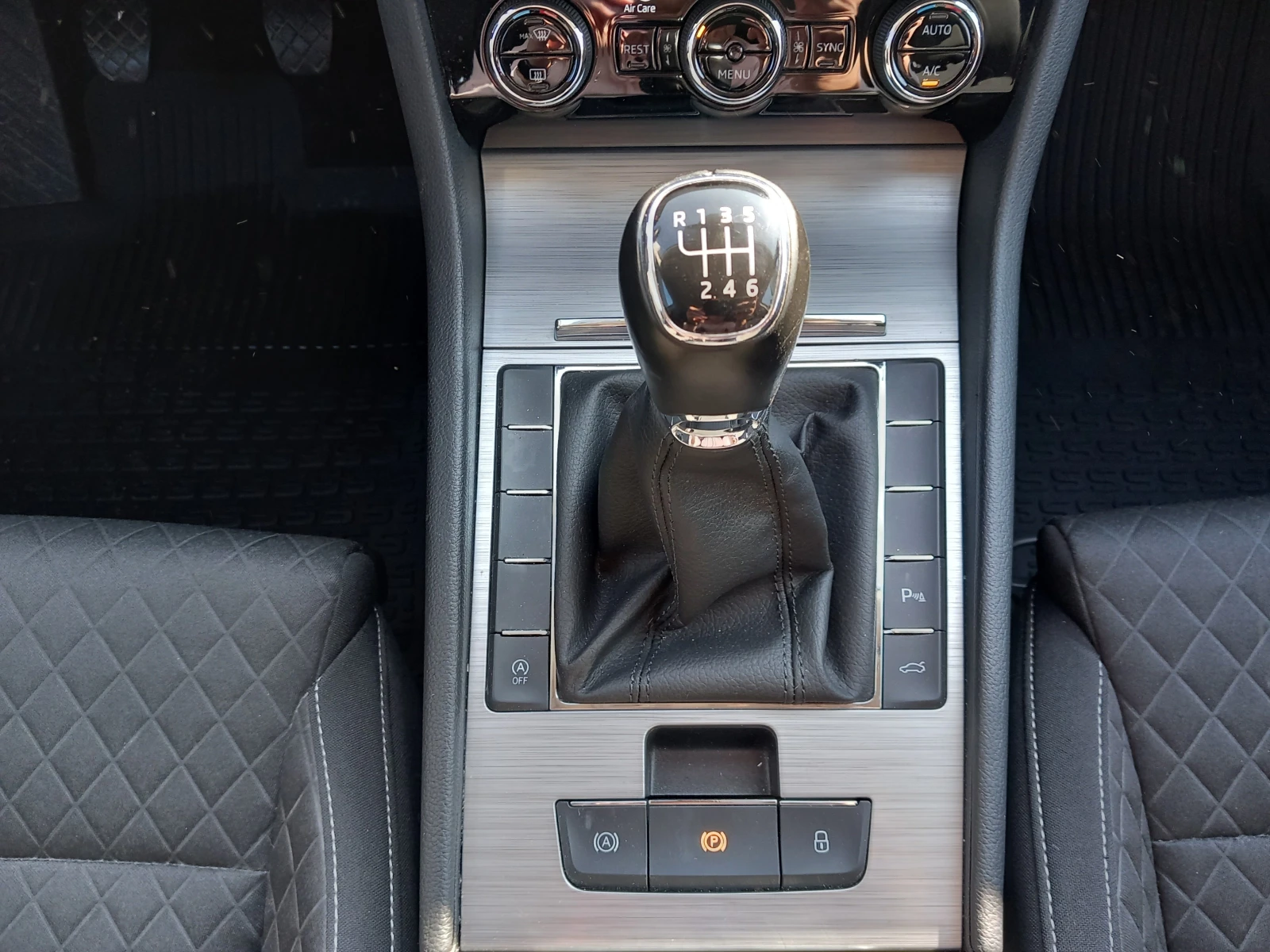 Skoda Superb 1.5 TSI / 6MT | Mobile.bg � ����������� 10