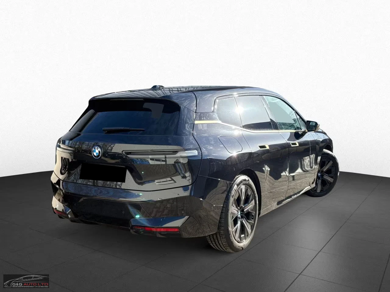 BMW iX xDRIVE40/326HP/PRO/LED/HUD/CAM/281z, снимка 3 - Автомобили и джипове - 54125481