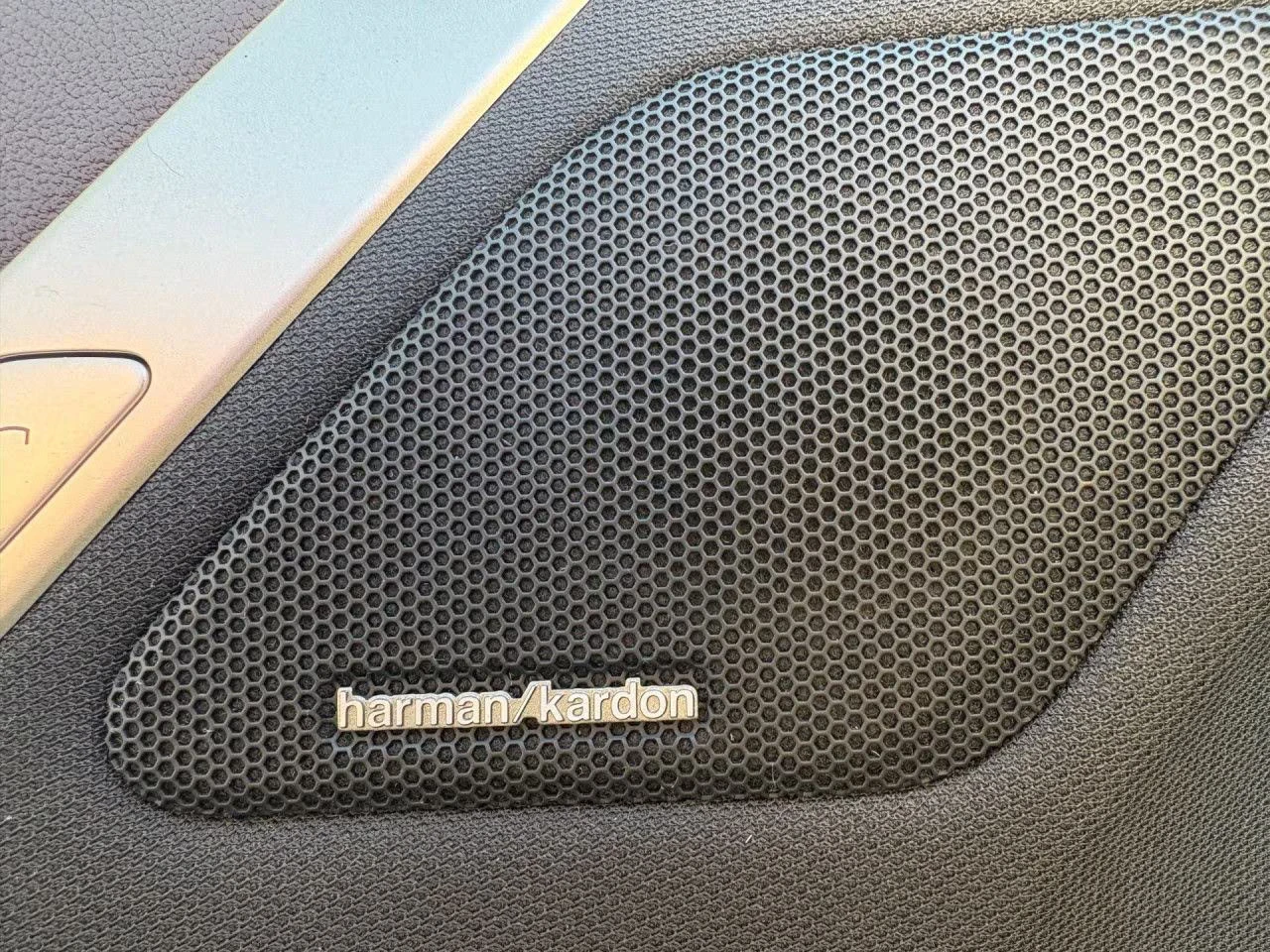 BMW iX xDRIVE40/326HP/PRO/LED/HUD/CAM/281z, снимка 11 - Автомобили и джипове - 54125481