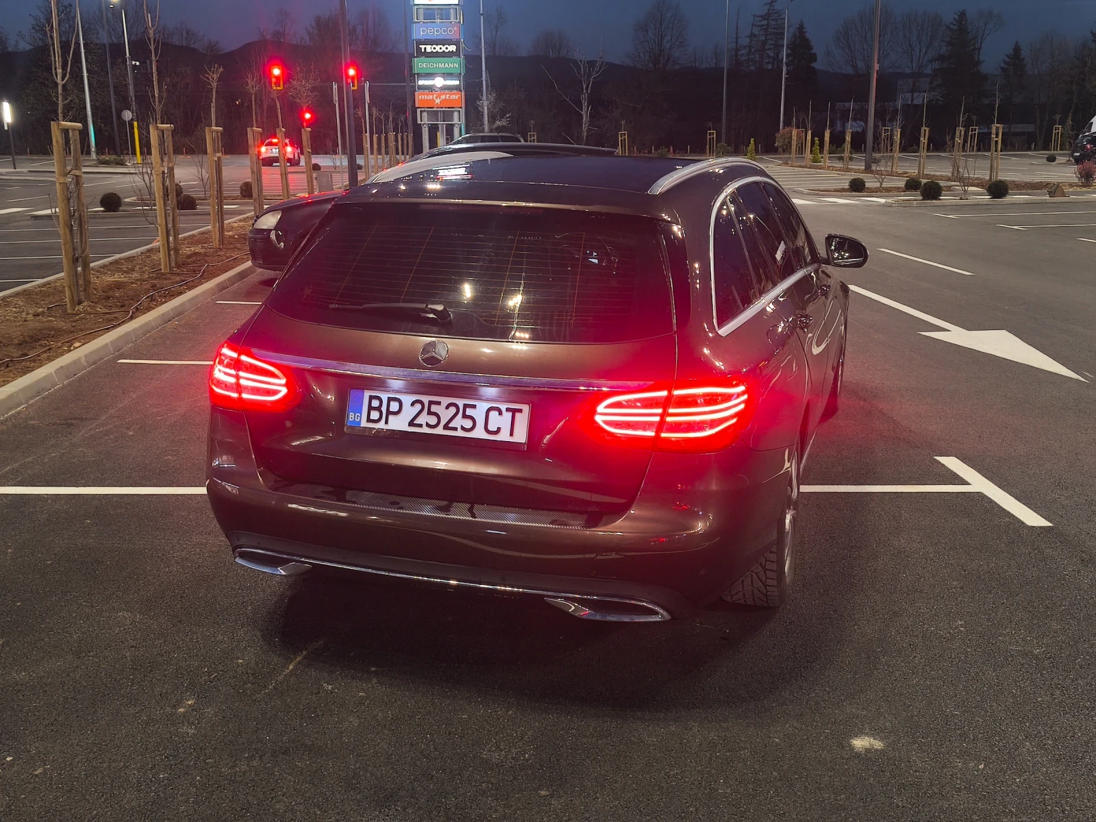 Mercedes-Benz C 220, снимка 14 - Автомобили и джипове - 54147643