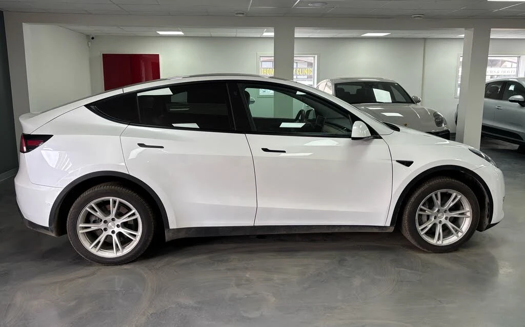 Tesla Model Y LONG RANGE* 4X4, снимка 4 - Автомобили и джипове - 54304047