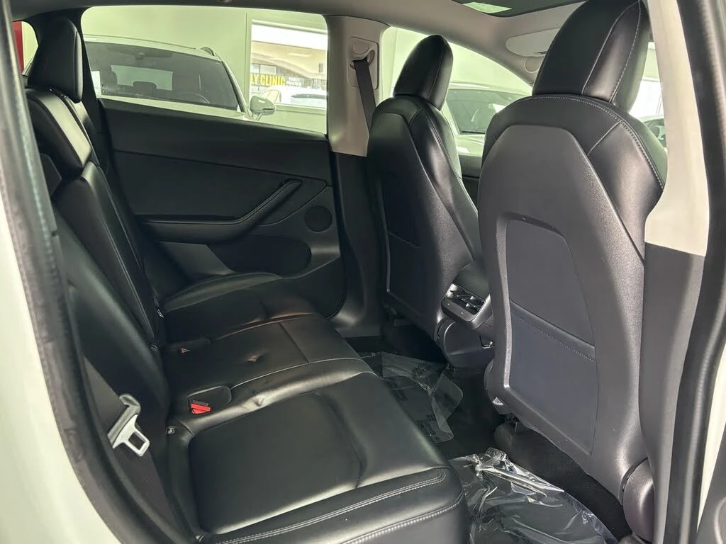 Tesla Model Y LONG RANGE* 4X4, снимка 15 - Автомобили и джипове - 54304047