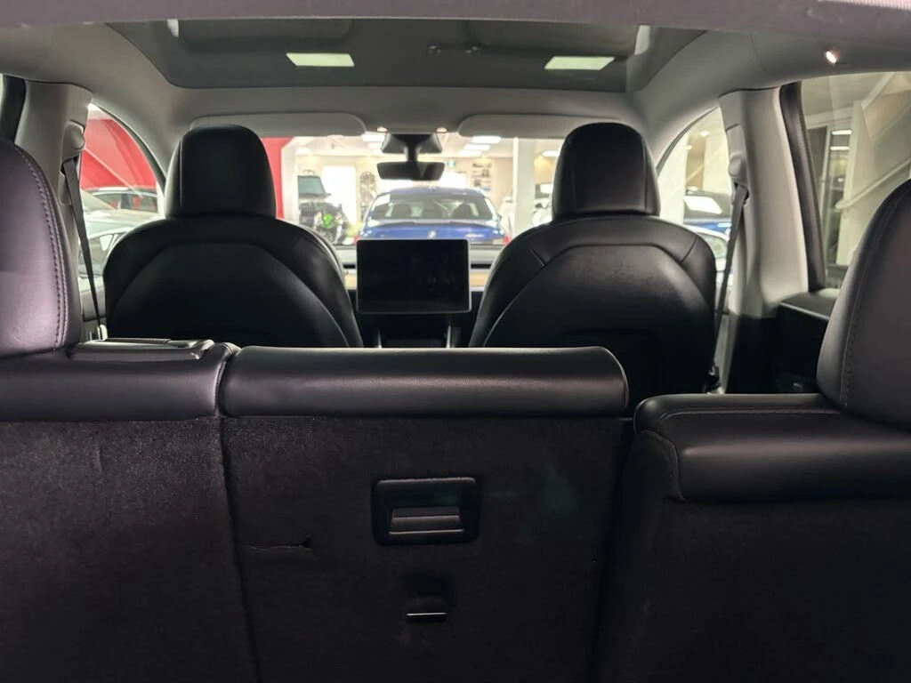 Tesla Model Y LONG RANGE* 4X4, снимка 14 - Автомобили и джипове - 54304047