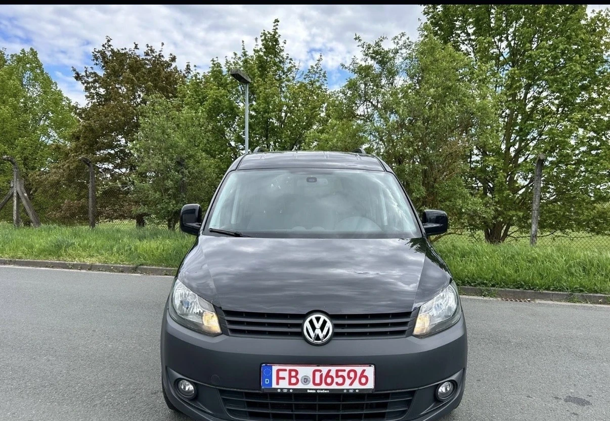 VW Caddy 2.0 Maxi метан/бензин Ecofuel 7 места Roncali, снимка 3 - Автомобили и джипове - 54335901