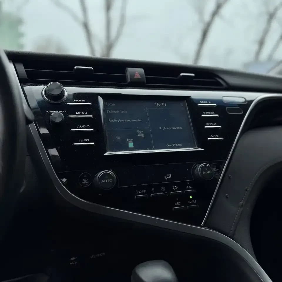 Toyota Camry Hybrid, снимка 10 - Автомобили и джипове - 54711794