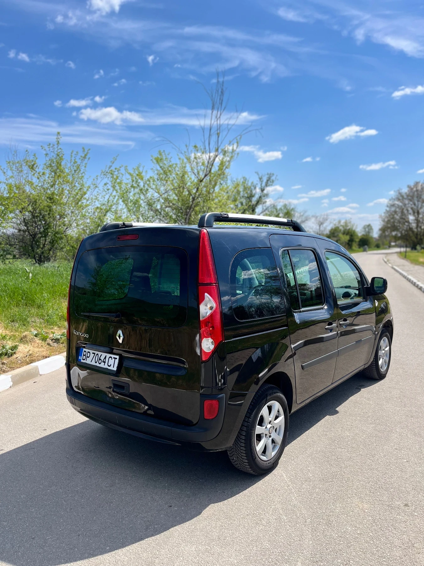 Renault Kangoo 1.5 DCI, снимка 3 - Автомобили и джипове - 54863901