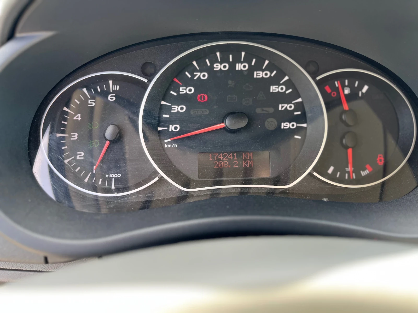 Renault Kangoo 1.5 DCI, снимка 14 - Автомобили и джипове - 54863901
